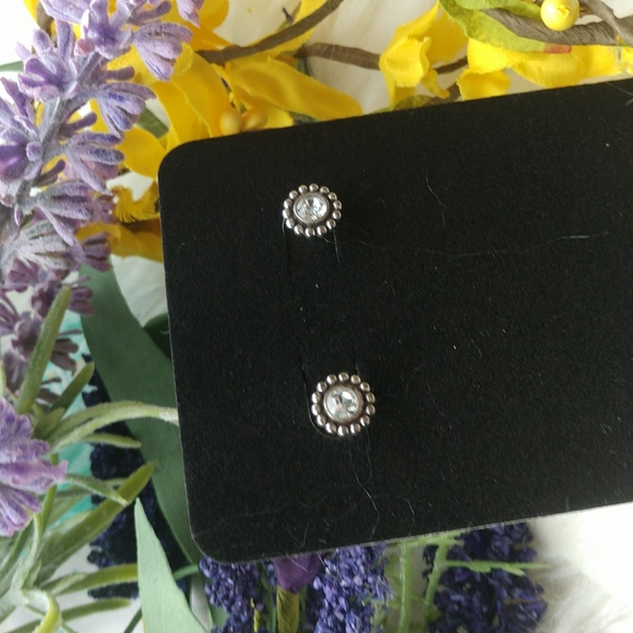 NEW Brighton Vintage Crystal Earrings - Picture 3 of 5